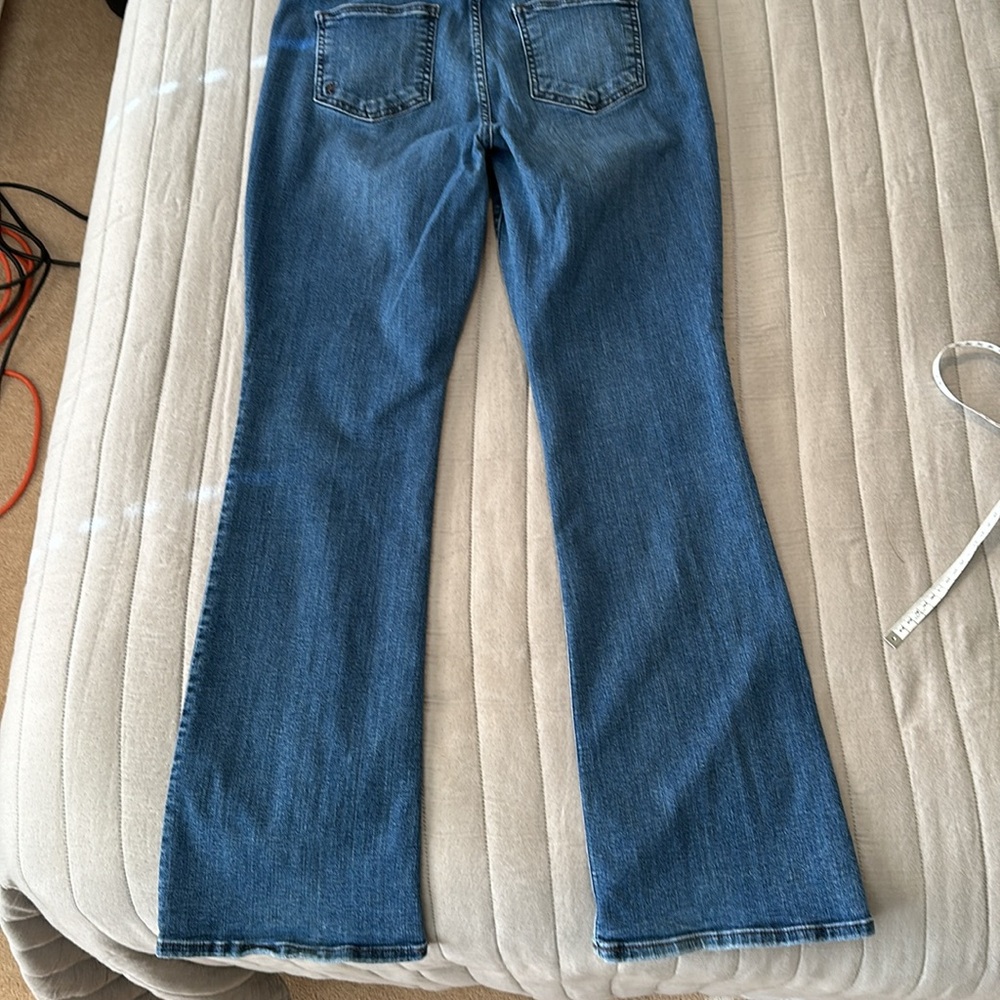Kut from the Kloth Women's High Rise Flared Jeans - Blue Denim - Picture 11 of 13